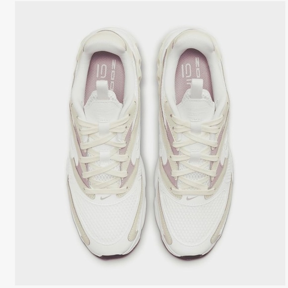 Nike Women's Zoom Air Fire Sneaker - SIZE 8 - Picture 6 of 7